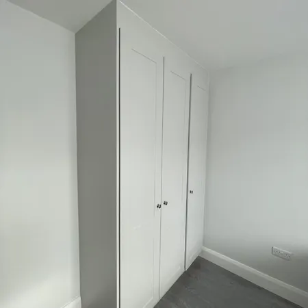 The Slane Проживание в семье